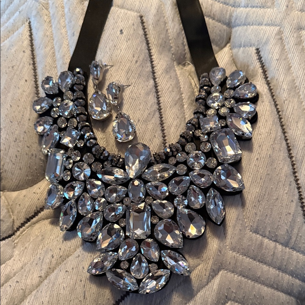 Elegant Silver Statement Necklace, matching earrings